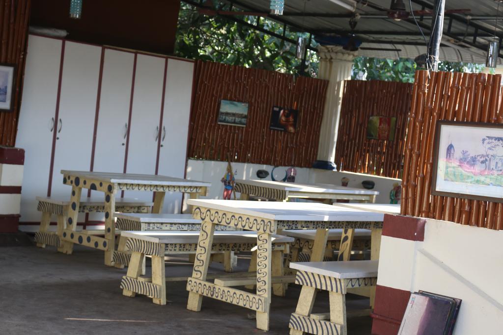 Elements Hostel Chennai Exteriör bild